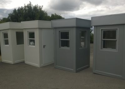 Perfect Kiosks- Security Kiosk / Security Hut, Gatehouse, Ticket Kiosk / Programme Kiosks, Portable Booths 140cm x 140cm (5ft x 5ft)
