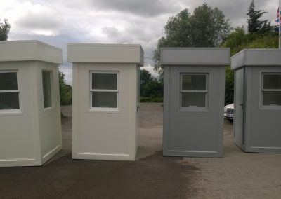 Perfect Kiosks- Security Kiosk / Security Hut, Gatehouse, Ticket Kiosk / Programme Kiosks, Portable Booths 140cm x 140cm (5ft x 5ft)