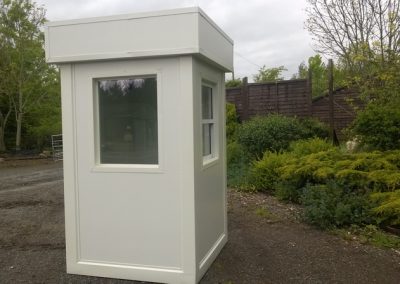 Perfect Kiosks- Security Kiosk / Security Hut, Gatehouse, Ticket Kiosk / Programme Kiosks, Portable Booths 140cm x 140cm (5ft x 5ft)