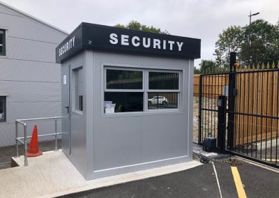 Perfect Kiosks- Security Kiosk / Security Hut, Gatehouse, Ticket Kiosk / Programme Kiosks, Portable Booths 240cm x 220cm (8ft x 7ft3in)