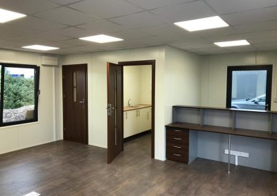 Perfect Kiosks- Portable Office, Temporary Modular Building, Portable Cabin 9m x 6m (30ft x 20ft)