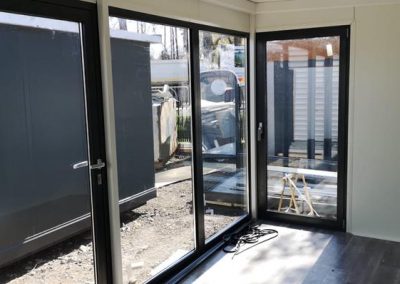 Perfect Kiosks- Portable Office, Temporary Modular Building, Portable Cabin 6m x 3m (20ft x 10ft)